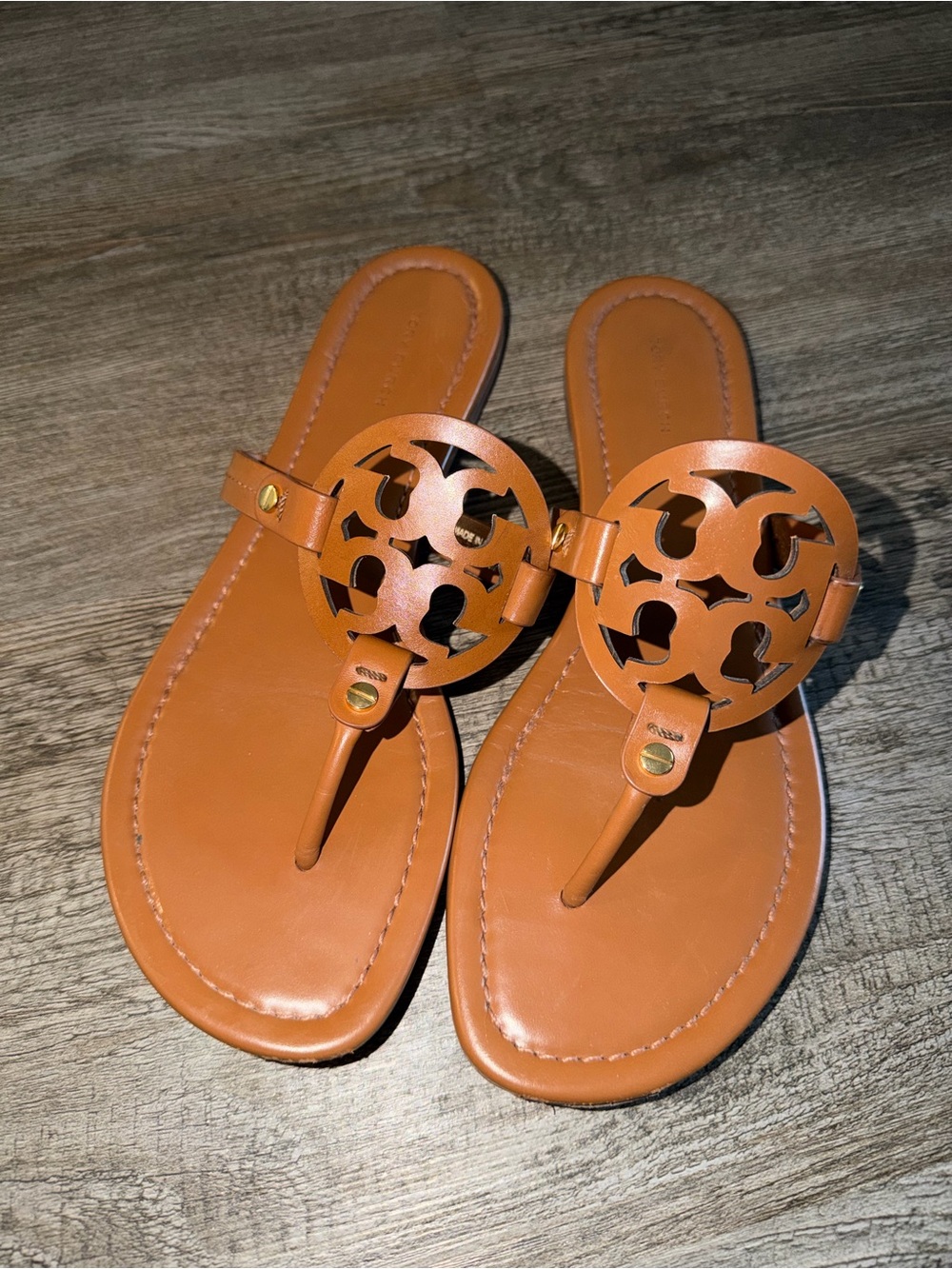 Tory burch miller thong sandals size 9 Vintage Vachetta Leather